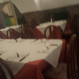 Pizzeria Les Arcs Innen