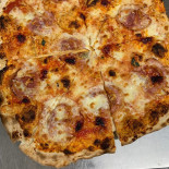 Pizzeria 0574 Comida