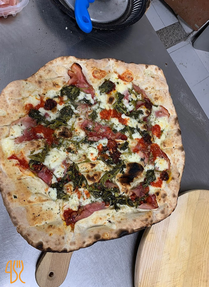 Pizzeria 0574 Comida