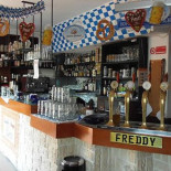 Pizzeria Iyad Dentro