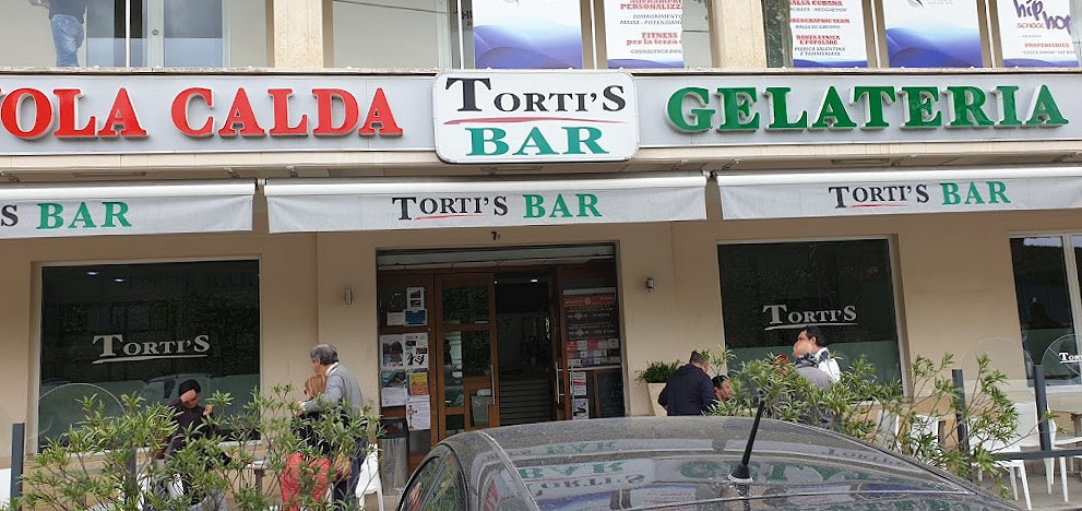 Torti's Exterior