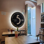 5 Lire À l'intérieur
