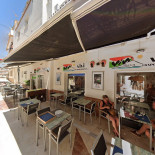 Isola Caffe Inside