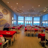 Al Terzo Inside