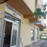 Amici's Pizzeria Extérieur