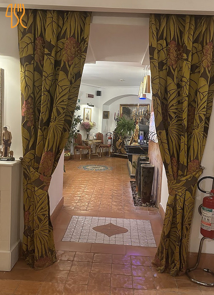 Donna Clelia Exclusive À l'intérieur