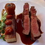 Villa Giade Comida