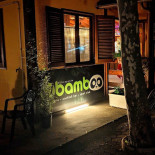 Bamboo Pub Außen