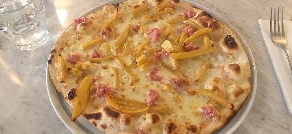 Giando Pizza E Cucina Nourriture