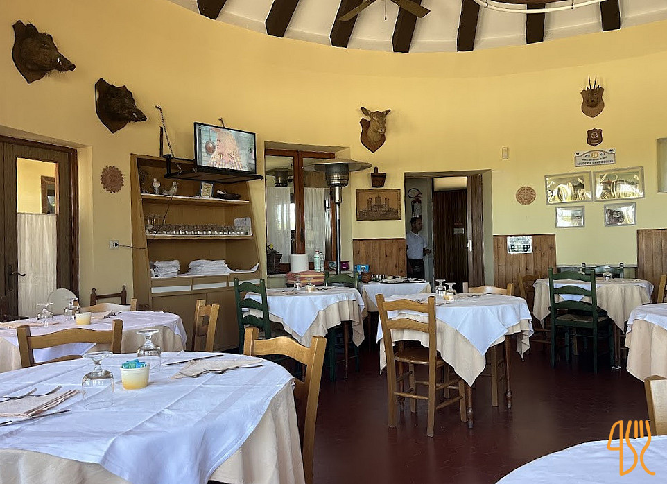 Ristorante Bar La Capanna À l'intérieur