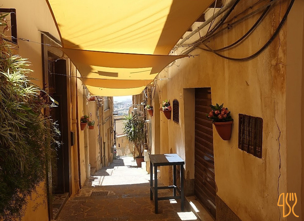 Civicododici Dentro