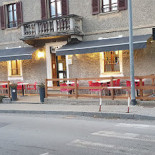 May Extérieur