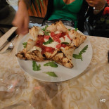 Mezzogrammo Nourriture