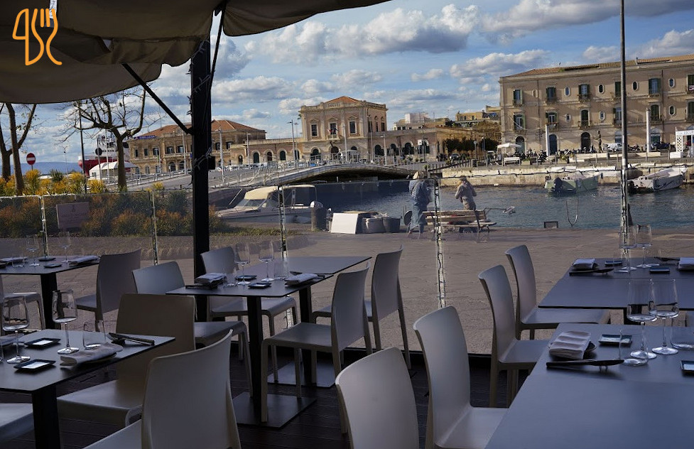 Vibes Trattoria Exterior