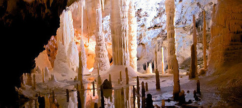Le Grotte Dentro