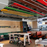 Lotus Pizza E Cucina À l'intérieur