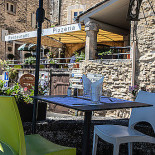 Eat Wine Exterior