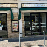 Squisito Cafe Outside