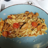 Gnostro Comida