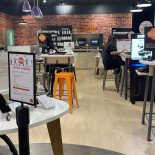 Pizzerialessio À l'intérieur
