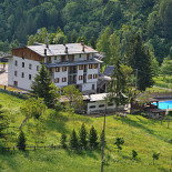 Corborant Exterior