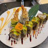 Riko Sushi Comida