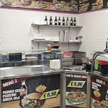 Istanbul King Kebap Pizza Dentro