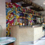 Young Pizza À l'intérieur