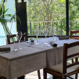 Al Bial À l'intérieur