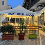 Blue Moon Trappeto Extérieur