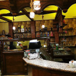 Pizzeria Il Dragone Innen