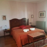 Tra Arte E Querce Guest House (monchiero) Innen