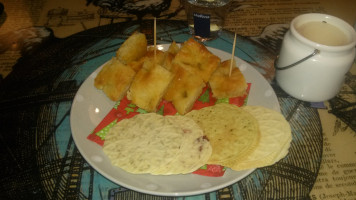 Bottega Del Canestrello food