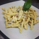 Happiness Pizzeria Nourriture
