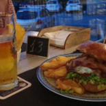 Caten Pub Nourriture