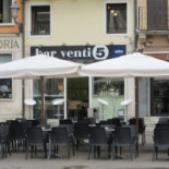 Venti 5 À l'intérieur