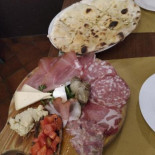 La Tavernetta Pizzeria Di Montironi Davide Comida