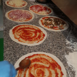 Pizzeria Azzurra Di Shabani Shpetim E Flli Comida