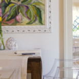 Jose À l'intérieur