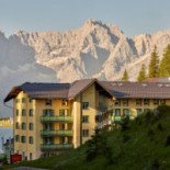 Rifugio Bosi outside
