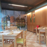 Pizzeria Pomodoro food