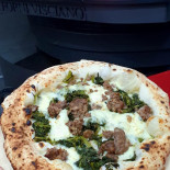 Il Cuore Di Napoli Pizzeria À l'intérieur