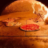 Pizzeria Charlie food