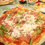 Pizzeria Trattoria Tiramisu food
