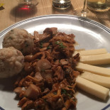 Tschurtsch Keller food