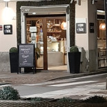 Via Caracciolo À l'intérieur