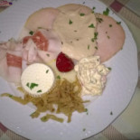Pizzeria Monviso S.n.c food