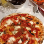 Al Sottopasso Pizzeria Con Cucina food