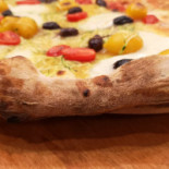 84010 Pizzosteria food