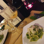 Milucky's Wine Nourriture